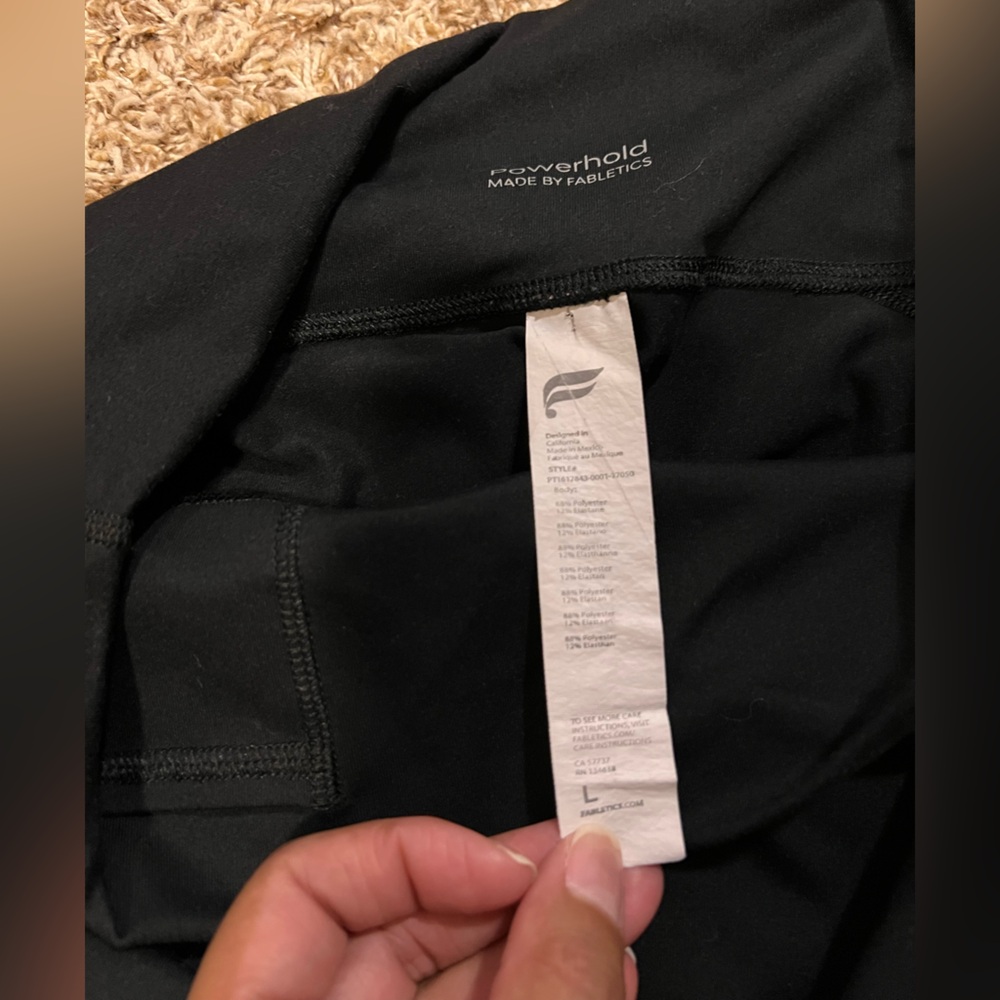 Fabletics bundle!! - Picture 13 of 16